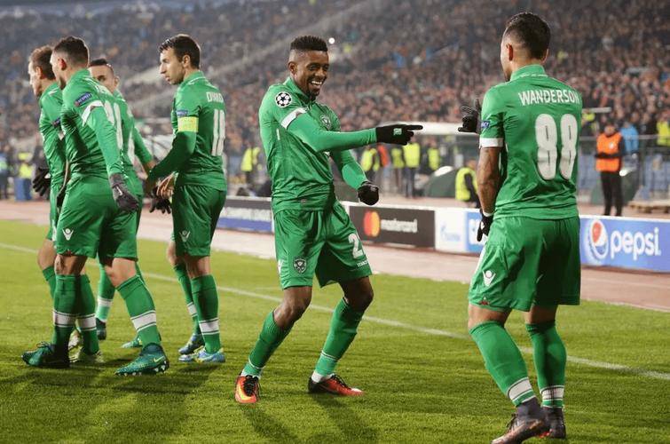 欧冠对决：卡拉巴赫主场收力，谢尔本韧性可期